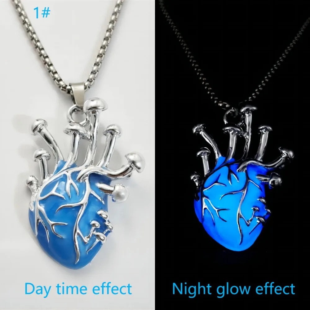 Hartvormige hanger die in het  - Men Accessories Locket recensie en prijs
